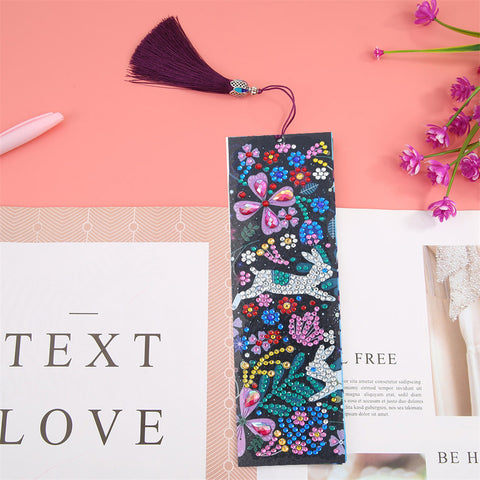 Image of Happy Rabbit - Diamond Painting Bookmark
