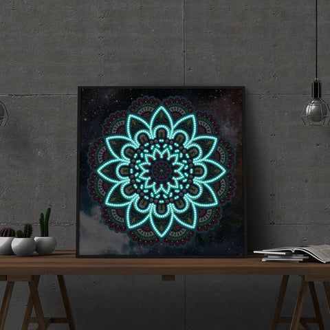 Image of Mandala - DIY Diamond Painting Glow in the Dark