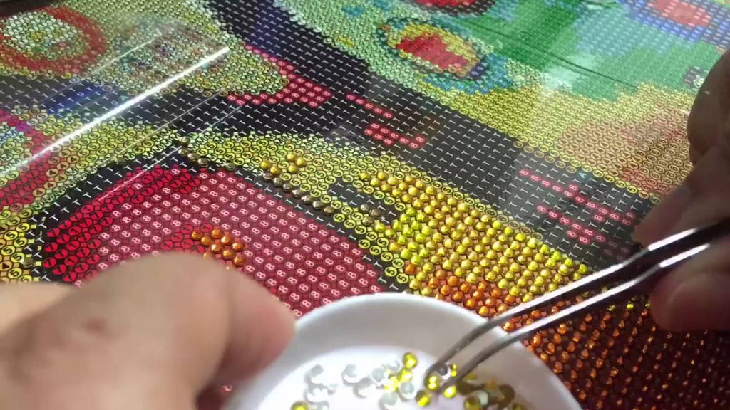 How to Paint With Diamonds: Steps, Tips & Tricks