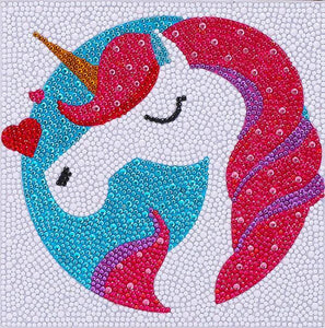 This diamond painting kit from Genieworld features a charming white unicorn with a sparkly horn and hearts. 