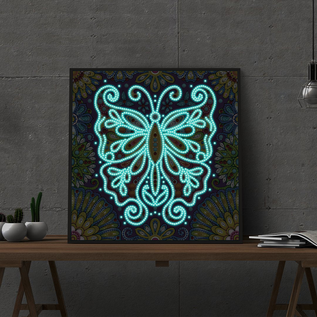 Doodle Butterfly - DIY Diamond Painting Glow in the Dark