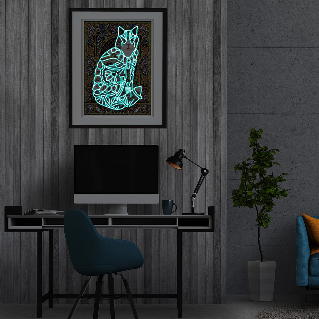 Fierce Cat - DIY Diamond Painting Glow in the Dark