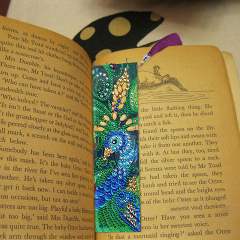 Image of Elegant Peacock - Diamond Painting Bookmark
