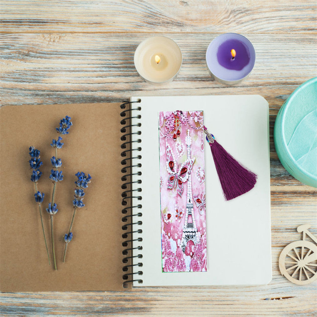 Butterfly in Paris - Diamond Painting Bookmark